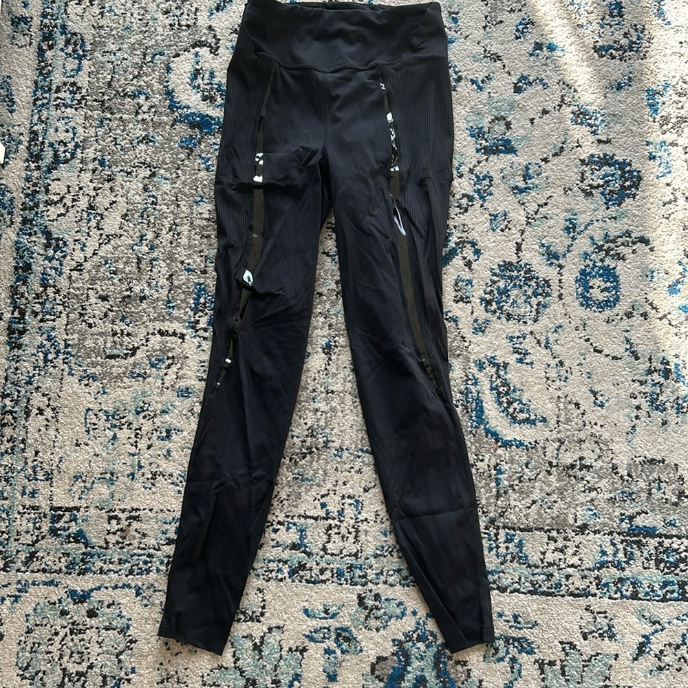 lululemon 28” size 4